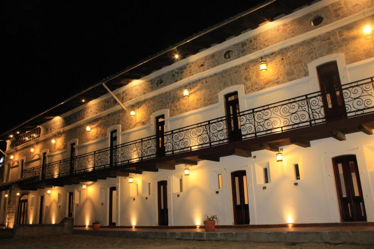 Hotel Ацалан Экстерьер фото